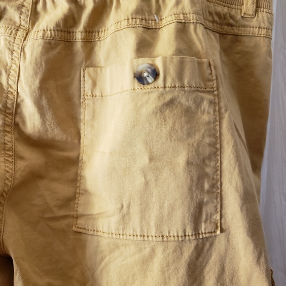 NWT Sonoma Cargo Camel Shortys Size 18 with stretchy waistband & 5 pockets - Picture 8 of 14
